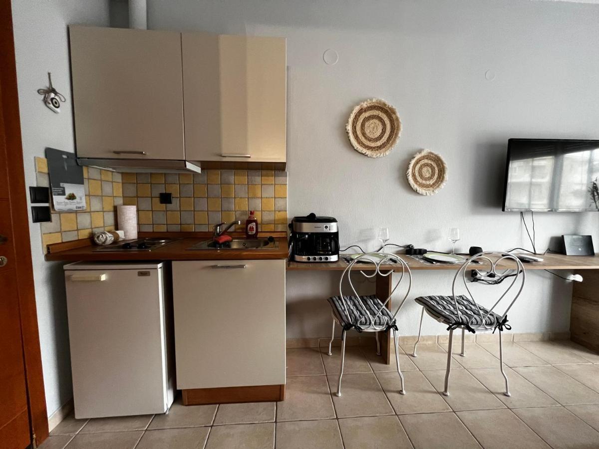 B6 Coquette Appartement Néa Khilí Buitenkant foto